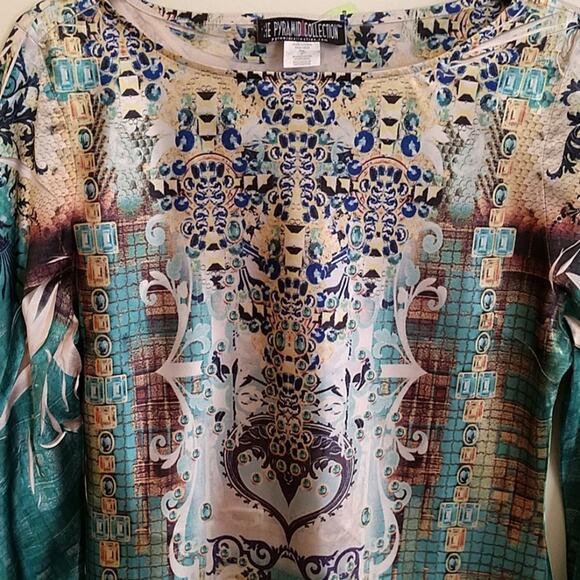 The Pyramid Collection Long Sleeve Silky Tunic size Medium - Picture 7 of 8